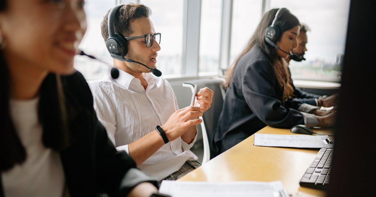 Equipe comercial em prospecção